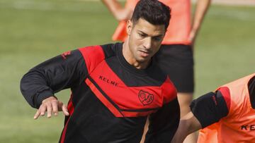 Javi Guerra, del Rayo Vallecano, durante un entrenamiento.