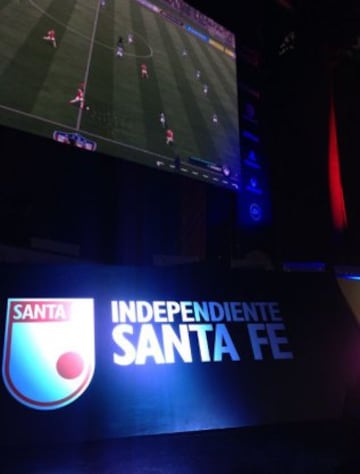 Santa Fe pasa una tarde de XBOX junto a sus hinchas