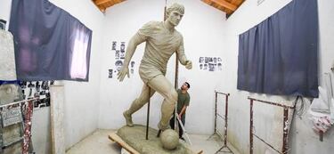 Homenaje al f¨²tbol kosovar