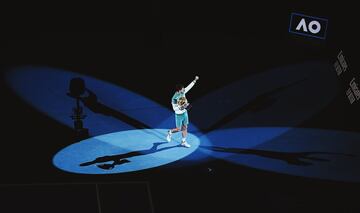 El tenista serbio Novak Djokovic levanta su 18? Grand Slam y su 9 Open de Australia al imponerse al ruso Daniil Medv¨¦dev en tres sets (7-5, 6-2 y 6-2) en la final del Gran Slam.
