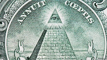 Rihanna fue calificada como Illuminati, otros famosos que vivieron lo mismo