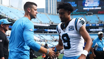 CHARLOTTE, NORTH CAROLINA - SEPTEMBER 15: Head coach Dave Canales and quarterback Bryce Young #9 of the Carolina Panthers are seen after losing to the Los Angeles Chargers 26-3 at Bank of America Stadium on September 15, 2024 in Charlotte, North Carolina. Jared C. Tilton/Getty Images/AFP (Photo by Jared C. Tilton / GETTY IMAGES NORTH AMERICA / Getty Images via AFP)
