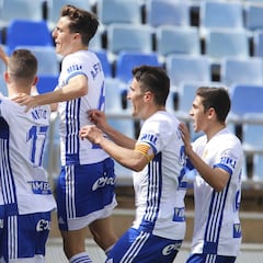 Iván Azón le da media permanencia al Zaragoza