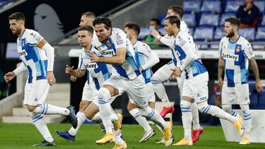 ¡Salud y resistencia!