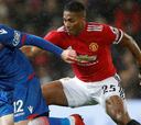 Manchester United venció al Stoke mientras espera por Alexis