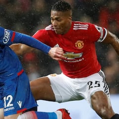 El United se deshace del Stoke y sigue segundo en solitario