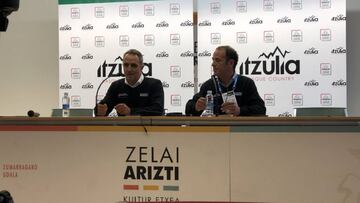 Jon Odriozola y Javier Lasagabaster intervienen en rueda de prensa antes del inicio de la Vuelta al País Vasco.