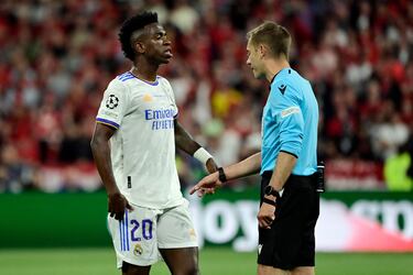 Turpin assigned to Napoli v Real Madrid UCL clash by UEFA