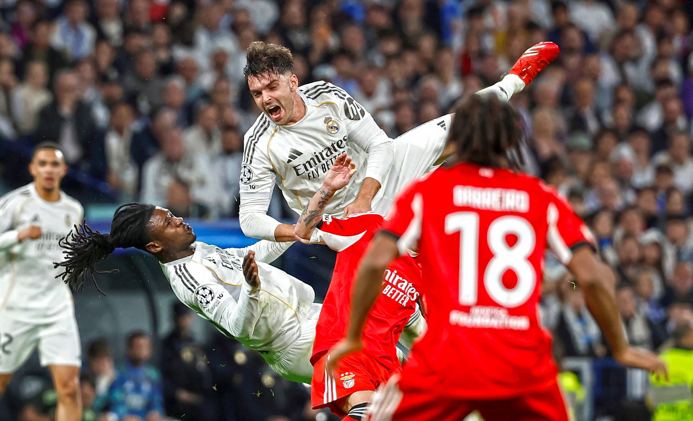 Susto en el Bernabéu, las imagenes del choque entre Asencio y Camavinga