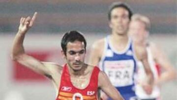 <b>SUPERIORIDAD. </b>De la Ossa, triunfando ayer en los 5.000 metros.