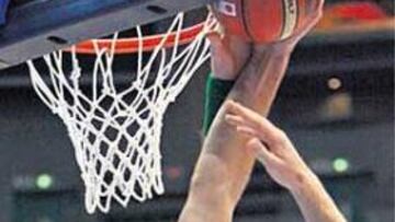 <b>GLADIADOR. </b>Reyes y Marc Gasol serán claves ante la baja de Pau.