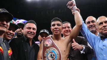 Jaime Mungu&iacute;a celebra su victoria ante Gary O&#039;Sullivan.