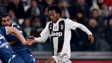 Juan Guillermo Cuadrado en acción durante el partido entre Juventus y SPAL por Serie A