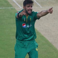 Wasim to the fore as Pakistan thump the West Indies