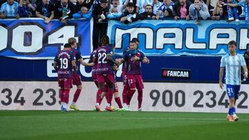 Imagen del gol de Sielva durante el Málaga-Huesca.