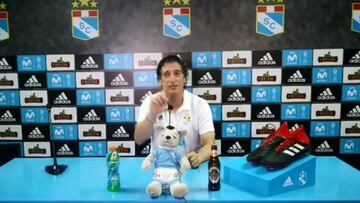 El reto de Mario Salas a periodista por culpa de un celular