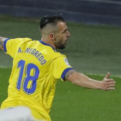 Cádiz 2-1 Barcelona: Alvaro Negredo puts hosts ahead