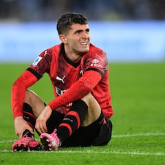 Why has Christian Pulisic received death threats in Italy?