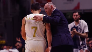 Facundo Campazzo se marcha al banquillo con los consejos de Pablo Laso.