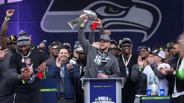 The reigning champions, Seattle Seahawks, could fetch a record-breaking price as Paul Allen’s estate moves to fulfill his final philanthropic wishes.