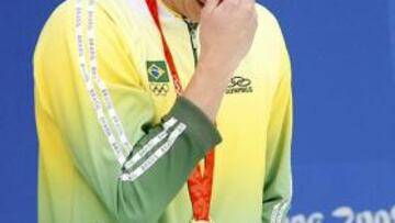 <strong>ANÉCDOTA Y GLORIA.</strong> El brasileño Cielo, primer oro para natación sudamericana, recibió una medalla equivocada.