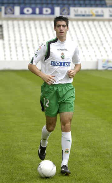 Jugó con el Racing de Santander la temporada 04/05