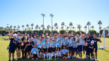 Ibrahimovic trains with Thai cave survivors