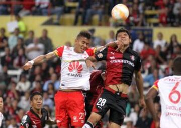 Un cauto Santa Fe espera a Atlas de México en el estadio Jalisco. Primer partido del Grupo 1 en Copa Libertadores. Segundo tiempo a favor del equipo colombiano.