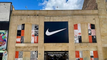 Nike abre nueva tienda en la ciudad de Bogotá, Colombia. Está ubicada en la carrera séptima, centro de Bogotá.