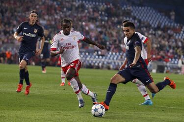 El argentino va poco a poco sumando números importantes en el Atlético. El delantero lleva 246 partidos con el Atlético, de los cuales 51 han sido en competición europea. Ganó una Europa League y una Supercopa de Europa de rojiblanco. Simeone no le sacó en la final de Champions de Milán en 2016 ante el Real Madrid. Para muchos fue un gran error del técnico argentino. Su debut europeo fue el 30 de septiembre de 2015, en la derrota por 1-2 ante el Benfica, en Champions, día en el que metió su último gol hasta el momento en el torneo