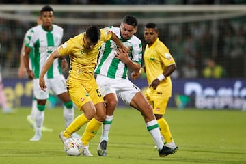 Gran partido en el Atanasio Girardot entre Nacional y Bucaramanga. Los dos equipos mostraron un buen juego.