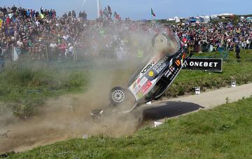 Espectacular accidente de Quentin Gilbert en el Rally de Portugal