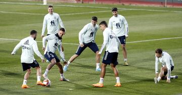 Dani Carvajal, Pablo Sarabia, Álvaro Morata, Rodrigo Hernández y Marcos Llorente.