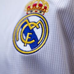 Which NBA players support Real Madrid or Barcelona?