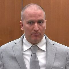 Derek Chauvin, condenado por el asesinato de George Floyd, apuñalado en la cárcel