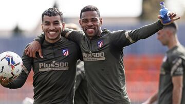 Ángel Correa y Renan Lodi.