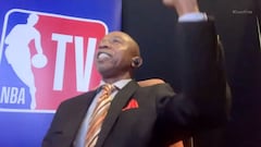 Un padre orgulloso: la reacción del comentarista al ver a su hijo rookie hacer esta locura