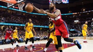 CLEVELAND, OH - MARCH 25: LeBron James #23 of the Cleveland Cavaliers and Markieff Morris #5 of the Washington Wizards fight for a loose ball during the first half at Quicken Loans Arena on March 25, 2017 in Cleveland, Ohio. NOTE TO USER: User expressly acknowledges and agrees that, by downloading and/or using this photograph, user is consenting to the terms and conditions of the Getty Images License Agreement.   Jason Miller/Getty Images/AFP
 == FOR NEWSPAPERS, INTERNET, TELCOS &amp; TELEVISION USE ONLY ==
