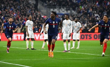 Tchouam&eacute;ni tras marcar, este pasado viernes, su primer gol con Francia.