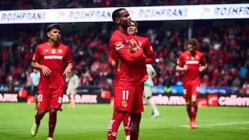 during the 2nd round match between Toluca and Santos as part of the Liga BBVA MX, Torneo Clausura 2026 at Nemesio Diez Stadium, on January 14, 2026 in Toluca, Estado de Mexico, Mexico.