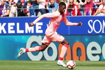 In full flow | Ousmane Dembélé for FC Barcelona against Huesca.