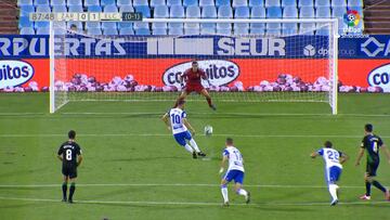 Insólito: ¡su equipo se juega el ascenso y tira uno de los peores penales que se ha visto!