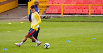 Colombia entrenó con 22 jugadores, Cristian Borja fue la única ausencia por una faringoamigdalitis.