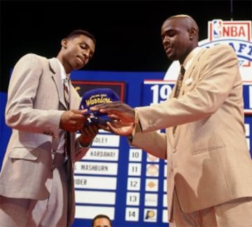 En la noche del draft de 1993, Orlando Magic y Golden State Warriors cambiaron piezas de relumbrón. Los Magic eligieron con el número 1 a Chirs Webber pero lo enviaron a Golden State Warriors a cambio del número 3, Penny Hardaway, y tres primeras rondas de drafts futuros.