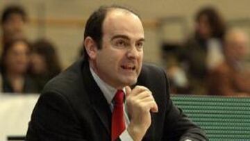 Trifón Poch ya es nuevo entrenador de Estudiantes