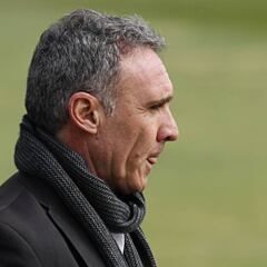 Colo Colo se aferra a la lista inicial de DTs en los días de espera