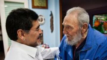 Maradona y Fidel Castro durante su encuentro.