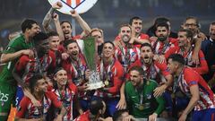 Los jugadores del Atl&eacute;tico celebran la Europa League. 