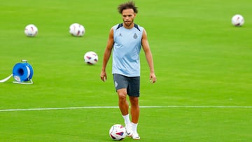 20230803
Entrenamiento 
RCD Espanyol 
Braithwaite (17) RCD Espanyol


