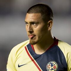 Aficionados critican a Nicolás Castillo en redes